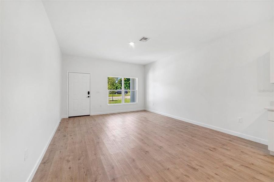 Spacious, unfurnished interior of a new home in , Titusville (Image 13).