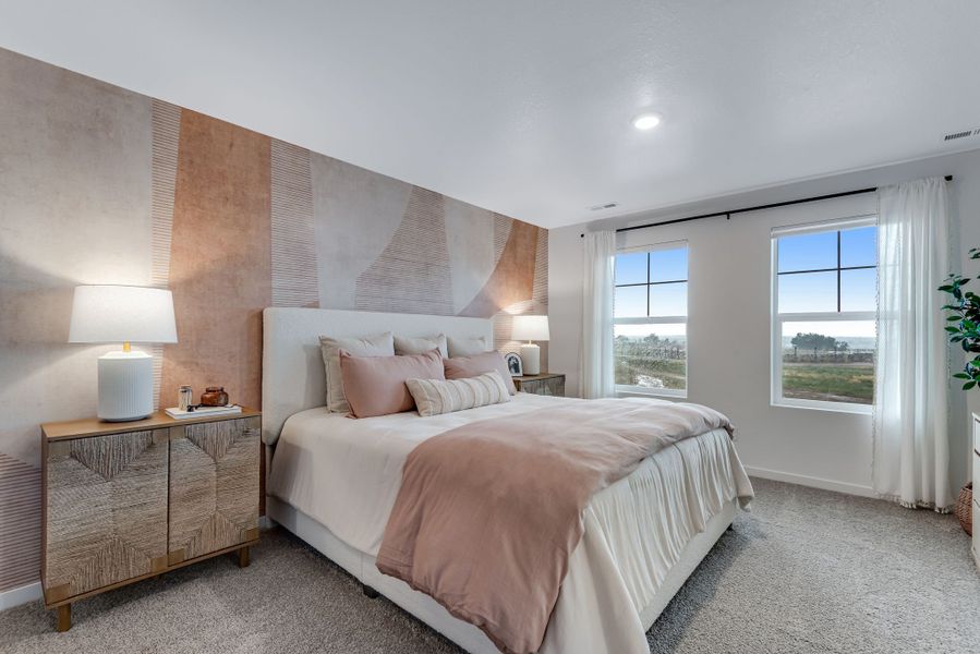 Representative furnished interior of a home built from the AUGUSTA by D.R. Horton in Vista Meadows, Fort Lupton (Image 11).