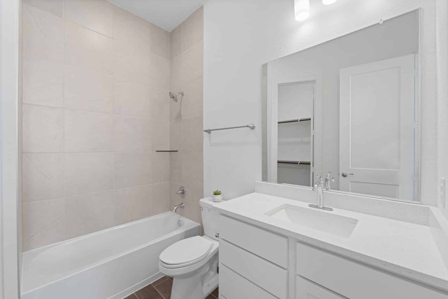 Furnished interior view inside a new home in Brookewater, Rosenberg (Image 5). Furnished interior view inside a new home in Brookewater, Rosenberg (Image 5).