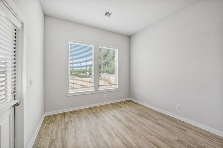 Spacious, unfurnished interior of a new home in Windmill Estates, Magnolia (Image 37).