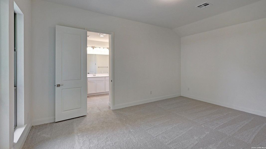 Spacious, unfurnished interior of a new home in Kallison Ranch, San Antonio (Image 22).