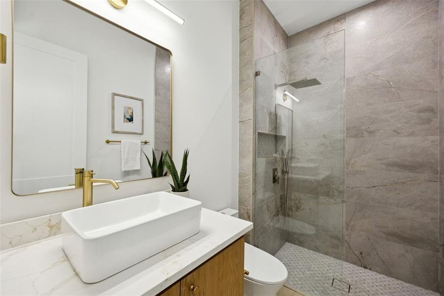 Furnished interior view inside a new home in , Dallas (Image 31).