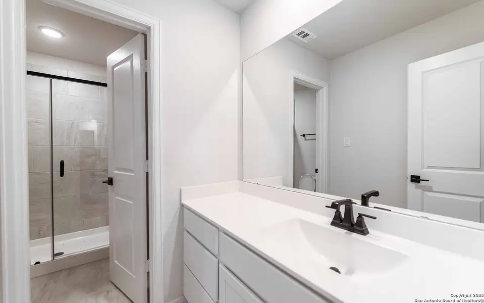 Furnished interior view inside a new home in Arcadia Ridge, San Antonio (Image 6). Furnished interior view inside a new home in Arcadia Ridge, San Antonio (Image 6).