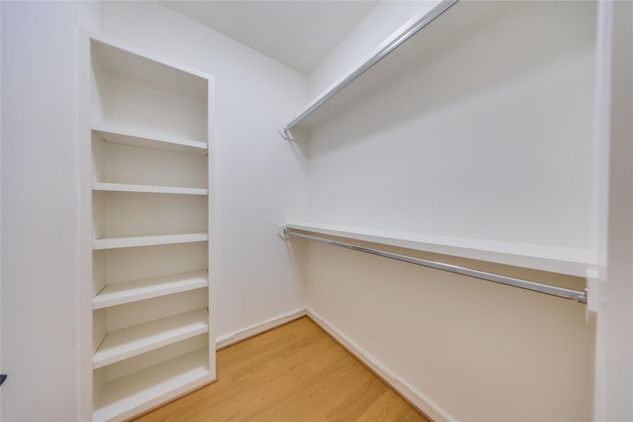 Spacious, unfurnished interior of a new home in , Houston (Image 36).