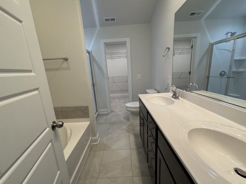Furnished interior view inside a new home in Mebane Towne Center, Mebane (Image 4).