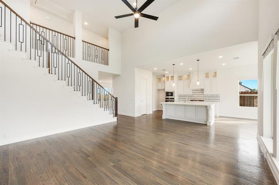 Spacious, unfurnished interior of a new home in Wildflower Ranch 60-65, Fort Worth (Image 22). Spacious, unfurnished interior of a new home in Wildflower Ranch 60-65, Fort Worth (Image 22).