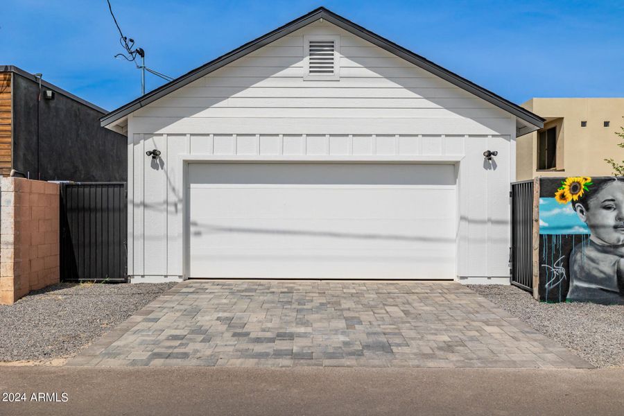 Detached Garage