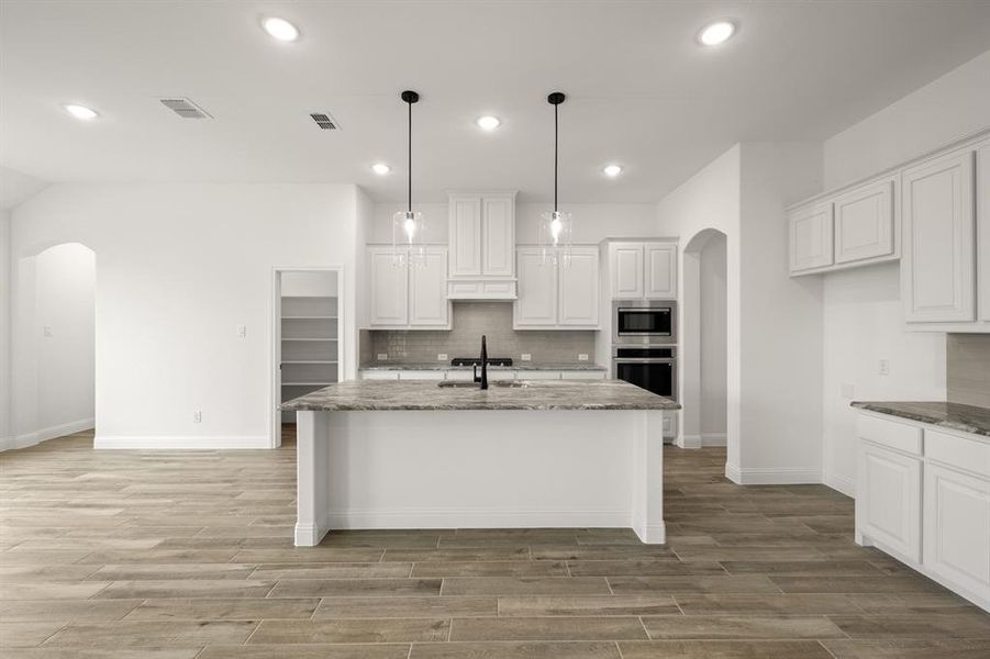 7808 Barley Field- Kitchen-2 7808 Barley Field- Kitchen-2