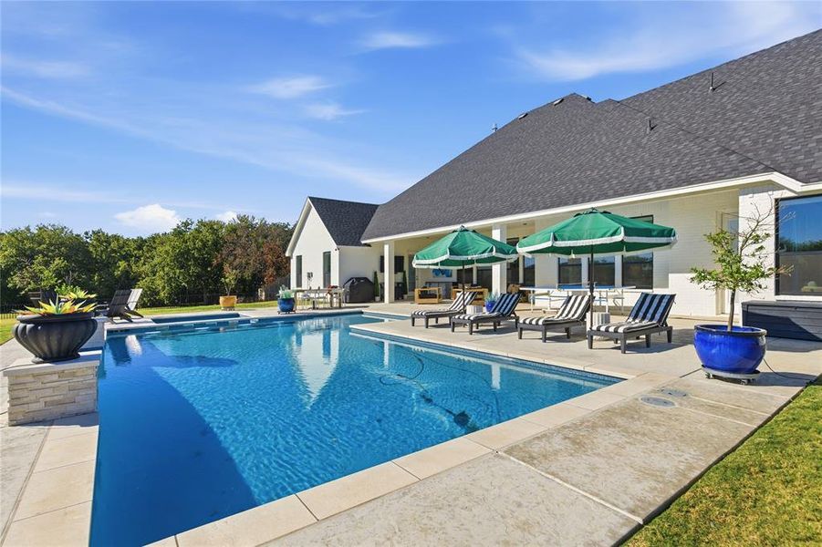 Exterior details and patio area of a home in , Aledo (Image 4).