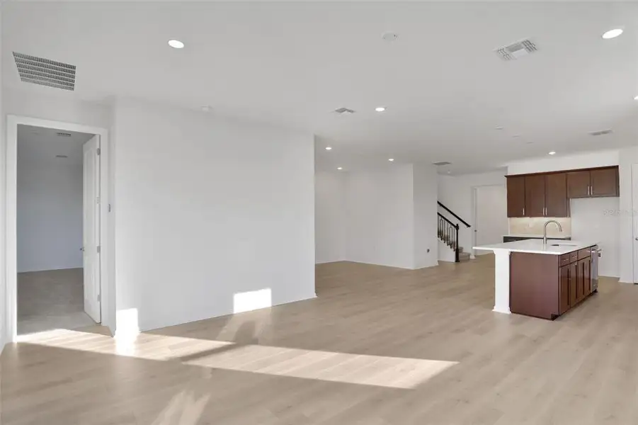 Spacious, unfurnished interior of a new home in Turnleaf, Punta Gorda (Image 33). Spacious, unfurnished interior of a new home in Turnleaf, Punta Gorda (Image 33).