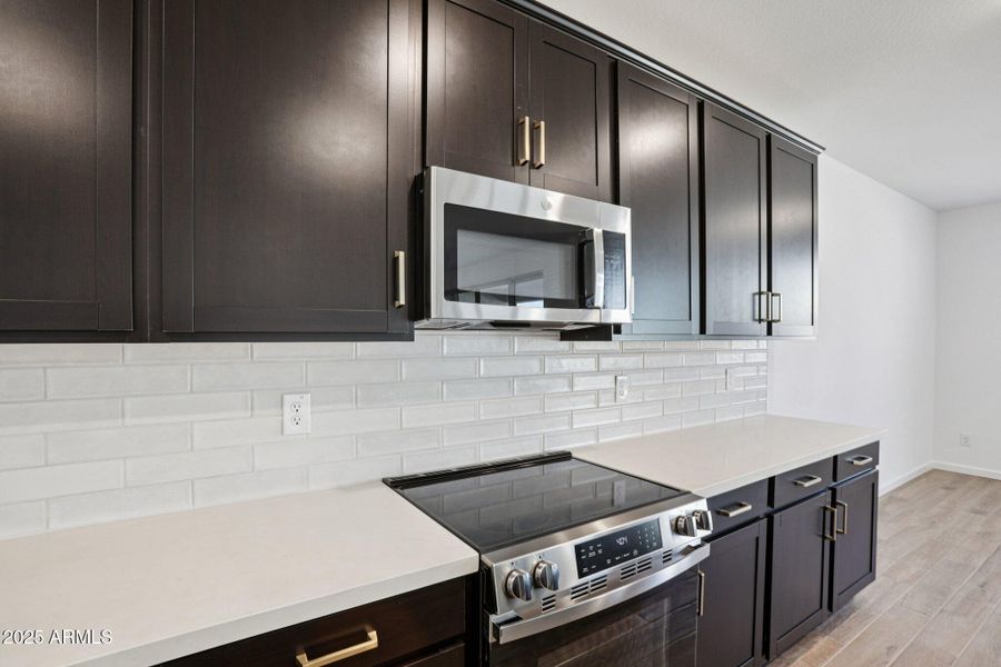 17-web-or-mls-W Brown St-S1810-017