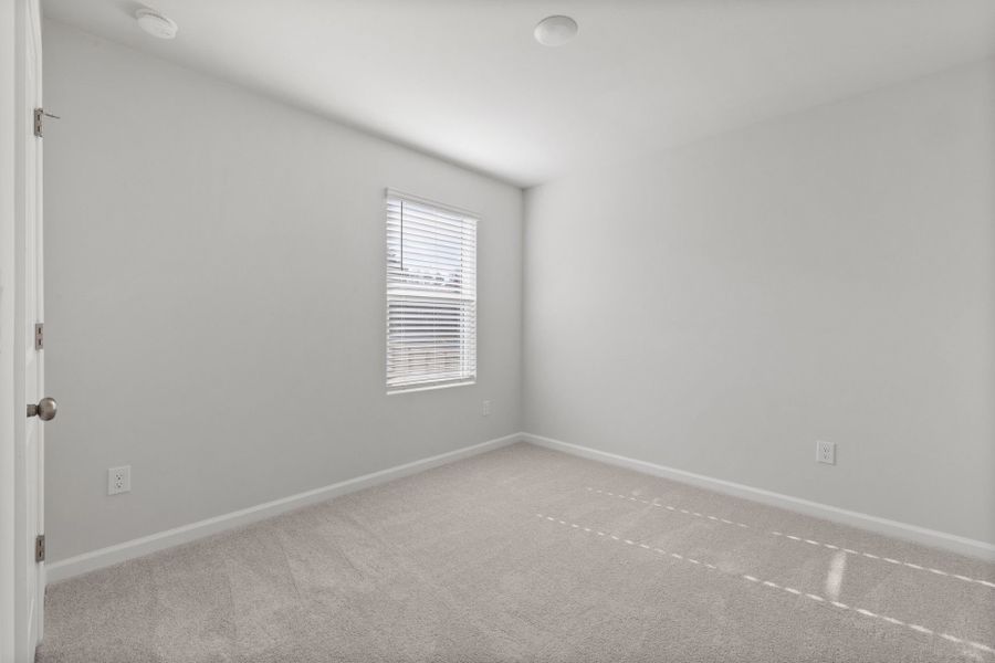 Spacious, unfurnished interior of a new home in Westford, Sanford (Image 19).