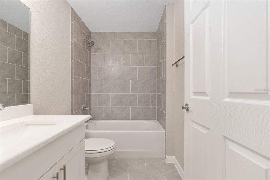 Furnished interior view inside a new home in , Dunnellon (Image 16).