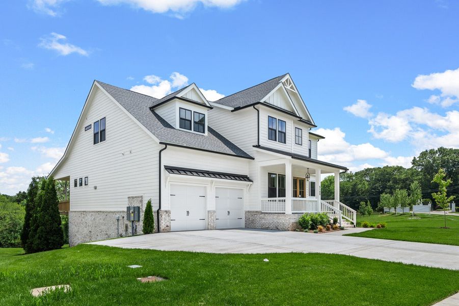 6br New Home in Thompson's Station, TN.  - Slide 4