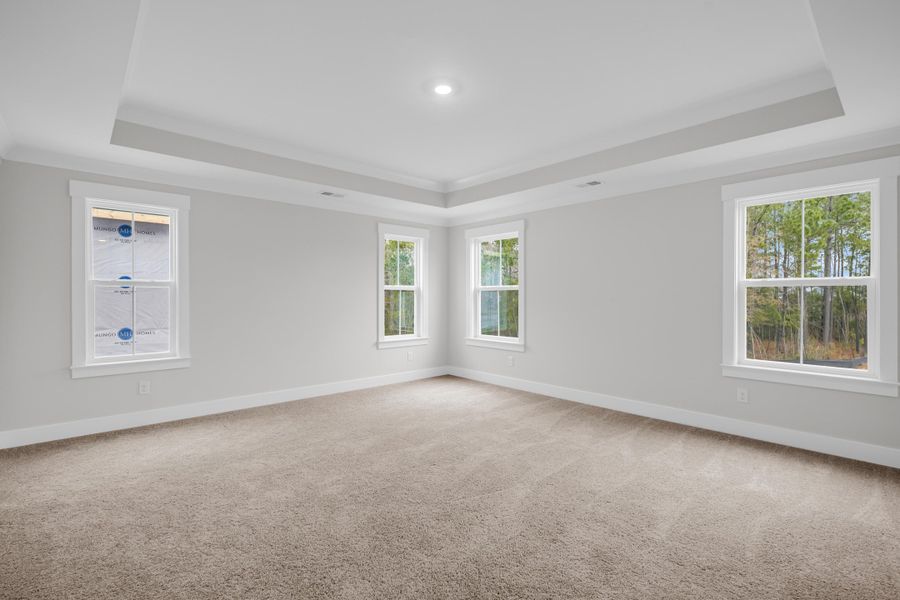Spacious, unfurnished interior of a new home in Hewing Farms, Summerville (Image 40).