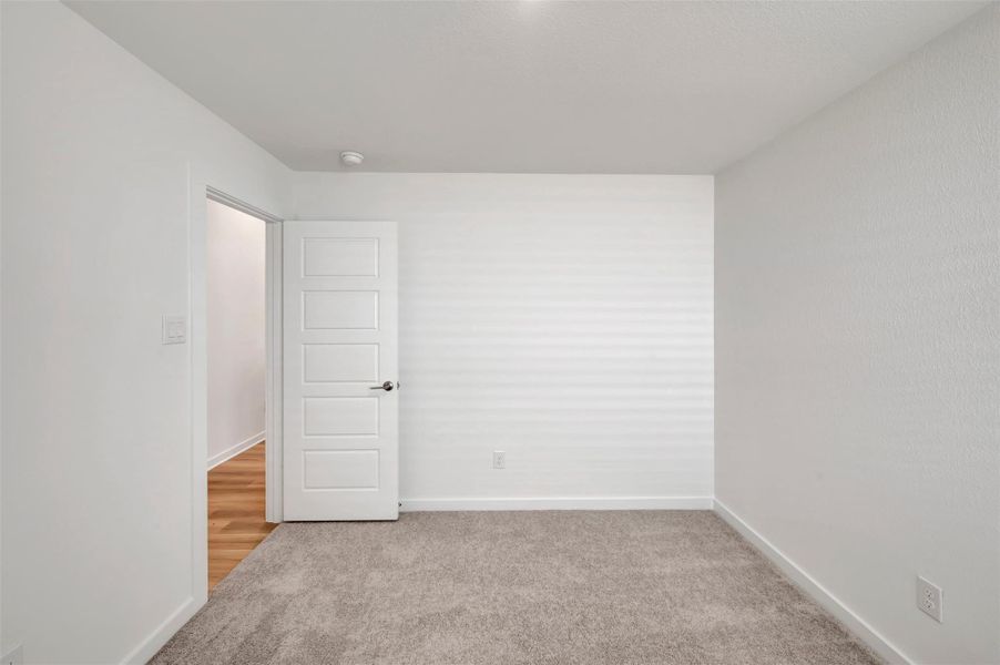 Spacious, unfurnished interior of a new home in Summerview, Fulshear (Image 19). Spacious, unfurnished interior of a new home in Summerview, Fulshear (Image 19).