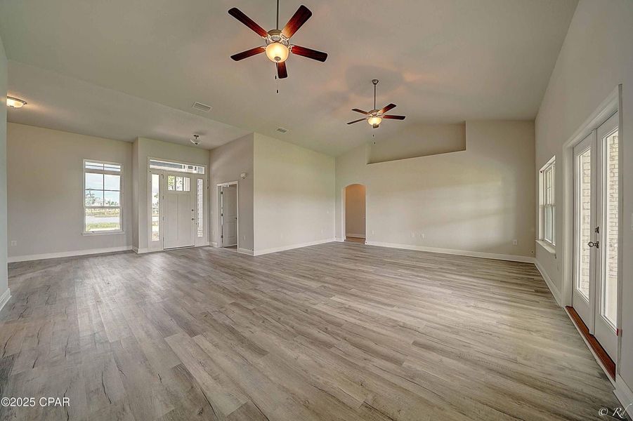 Spacious, unfurnished interior of a new home in Cedar Creek at Deerpoint Lake, Panama City (Image 11). Spacious, unfurnished interior of a new home in Cedar Creek at Deerpoint Lake, Panama City (Image 11).