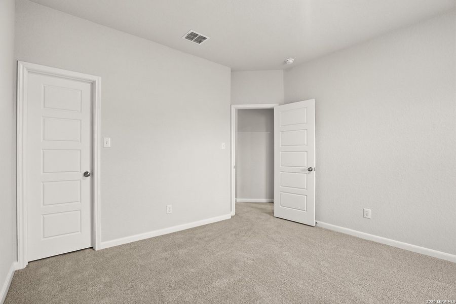 Spacious, unfurnished interior of a new home in Katzer Ranch, Converse (Image 17).