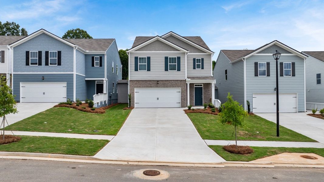Representative exterior photo of a completed home built from the Robie by D.R. Horton in Rolling Meadows, Jasper, GA (Image 1).