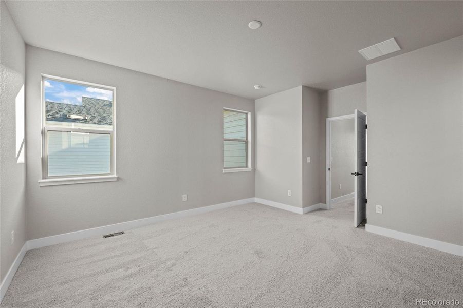 Spacious, unfurnished interior of a new home in Painted Prairie, Aurora (Image 18). Spacious, unfurnished interior of a new home in Painted Prairie, Aurora (Image 18).