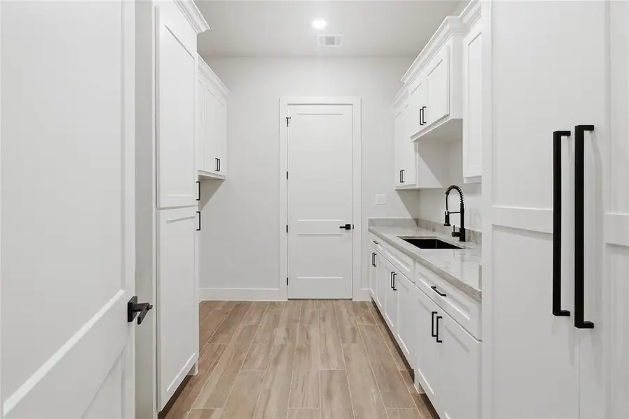 Furnished interior view inside a new home in , Mansfield (Image 11).