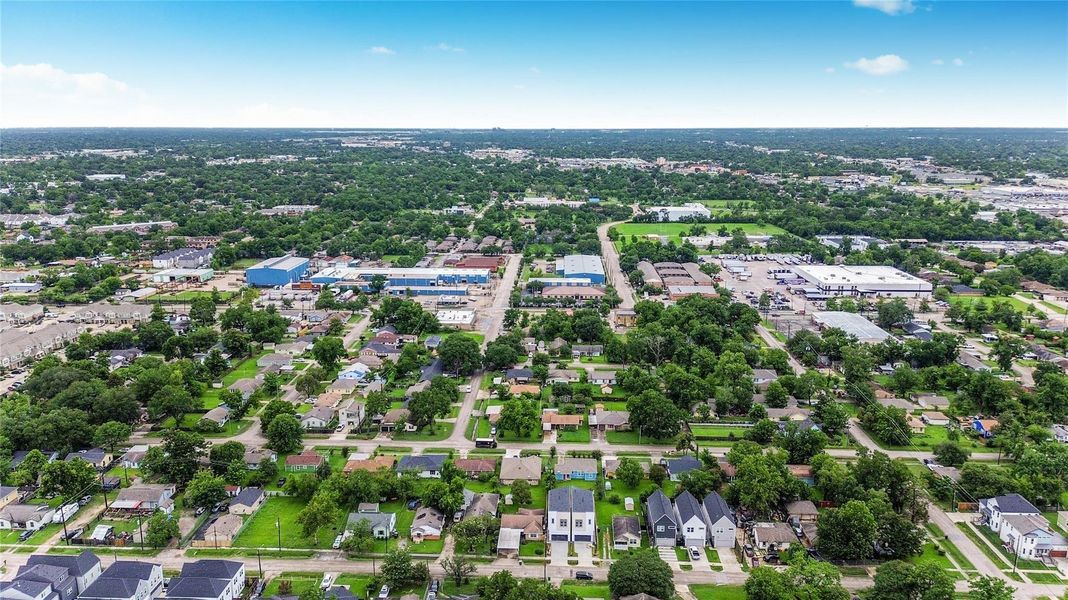 Image 16 of a home in . Image 16 of a home in .