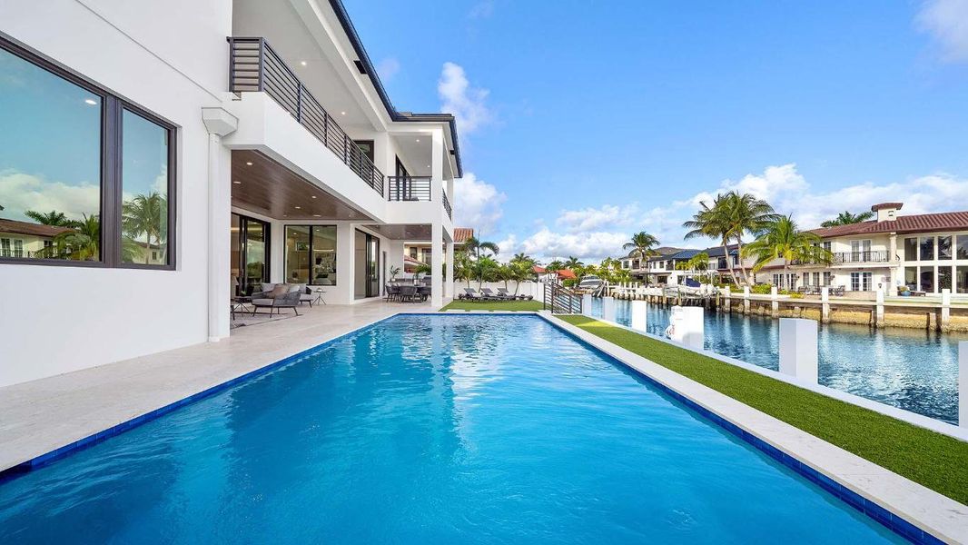 721 NE Marine Dr (20) 721 NE Marine Dr (20)