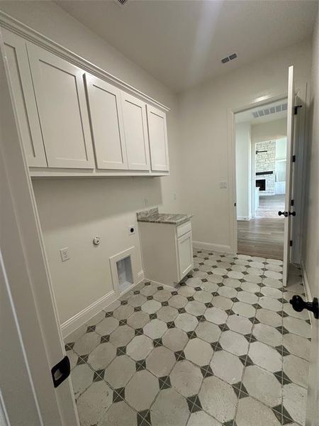 Connects to Primary Closet