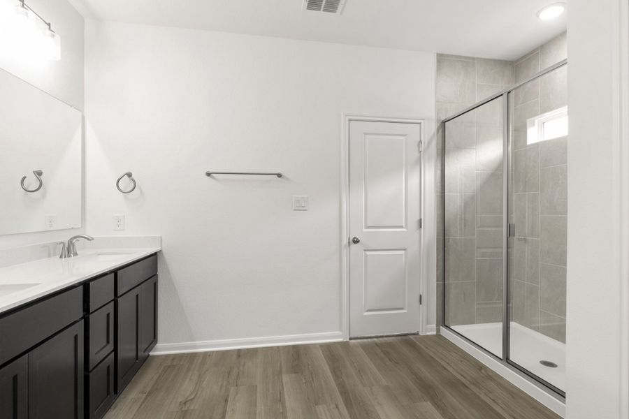 Furnished interior view inside a new home in Village at Three Oaks, Seguin (Image 10).