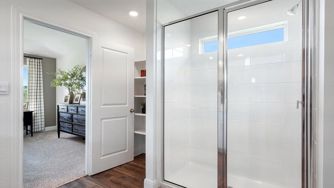 Representative furnished interior of a home built from the The Fairfield by D.R. Horton in Railhead, Cedar Creek (Image 29).