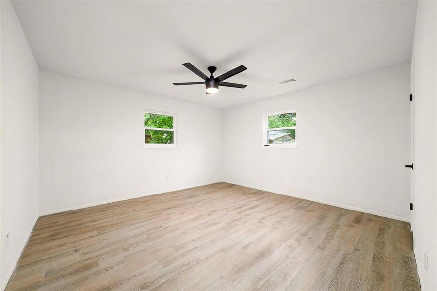 Spacious, unfurnished interior of a new home in , Brownwood (Image 13).