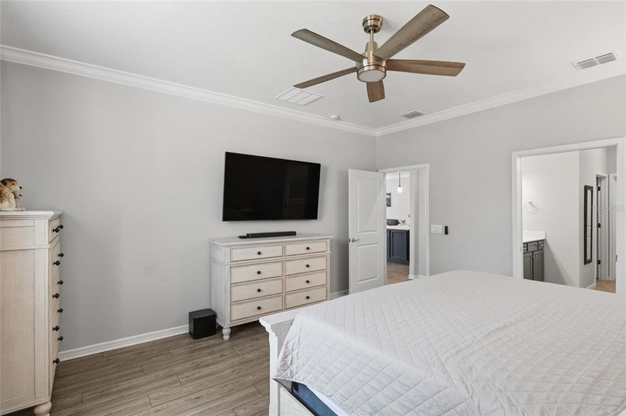 Furnished interior view inside a new home in , Kissimmee (Image 12).