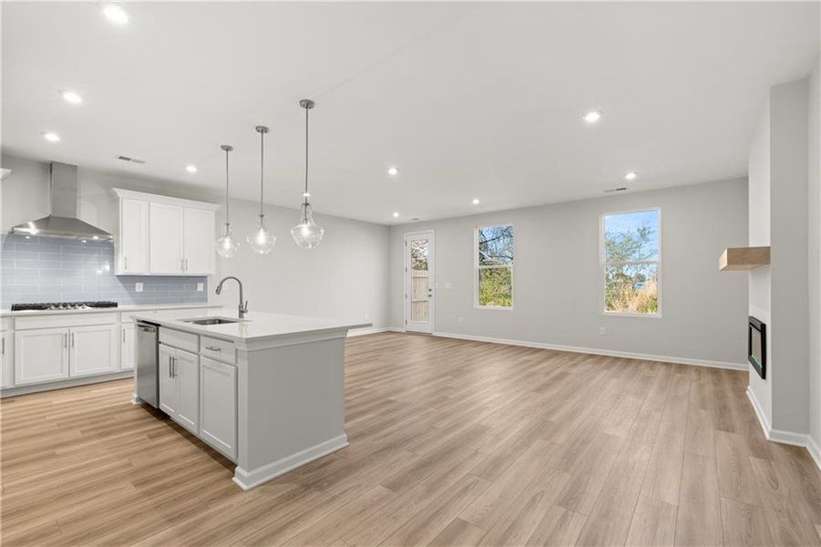 Spacious, unfurnished interior of a new home in Lake Shore, Winder (Image 16).