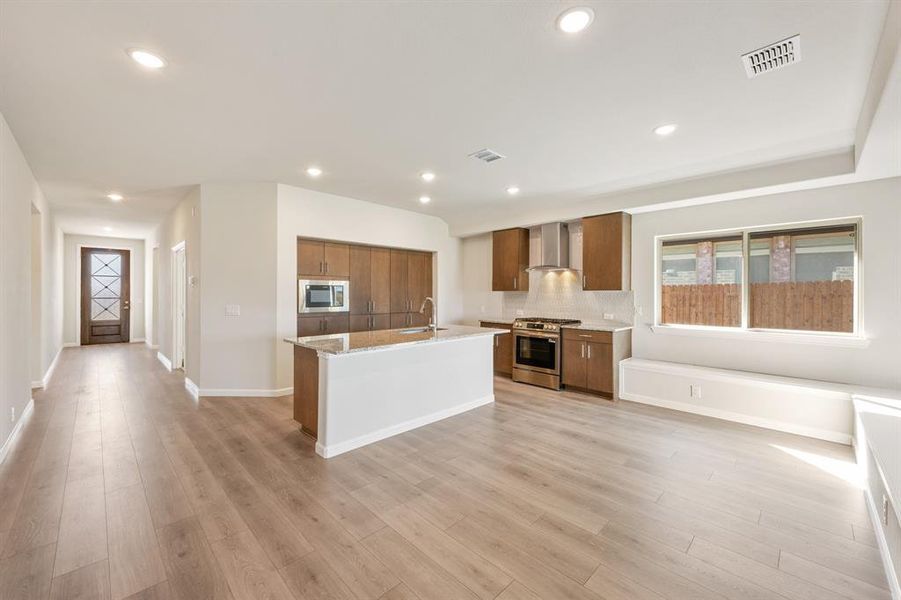 Image 33 of a home in Godley Ranch Elements. Image 33 of a home in Godley Ranch Elements.