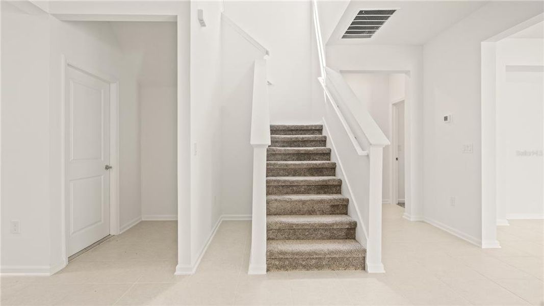 Spacious, unfurnished interior of a new home in Bridgewalk, St. Cloud (Image 10).