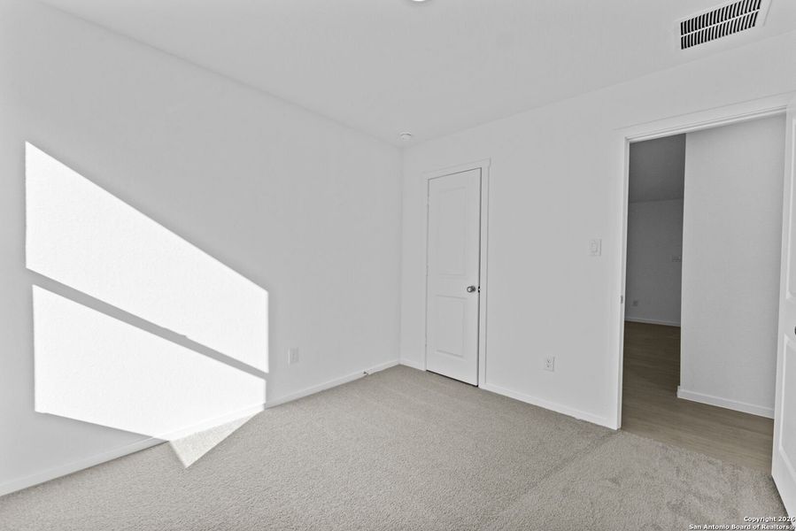 Spacious, unfurnished interior of a new home in , New Braunfels (Image 18).
