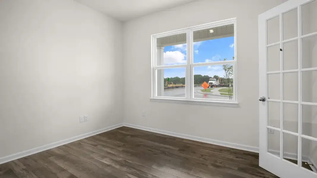 Spacious, unfurnished interior of a new home in Martin Farms, Aberdeen (Image 11).