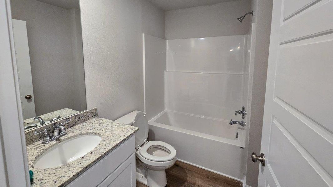 Furnished interior view inside a new home in Lake Mary Forest, Tallahassee (Image 6).