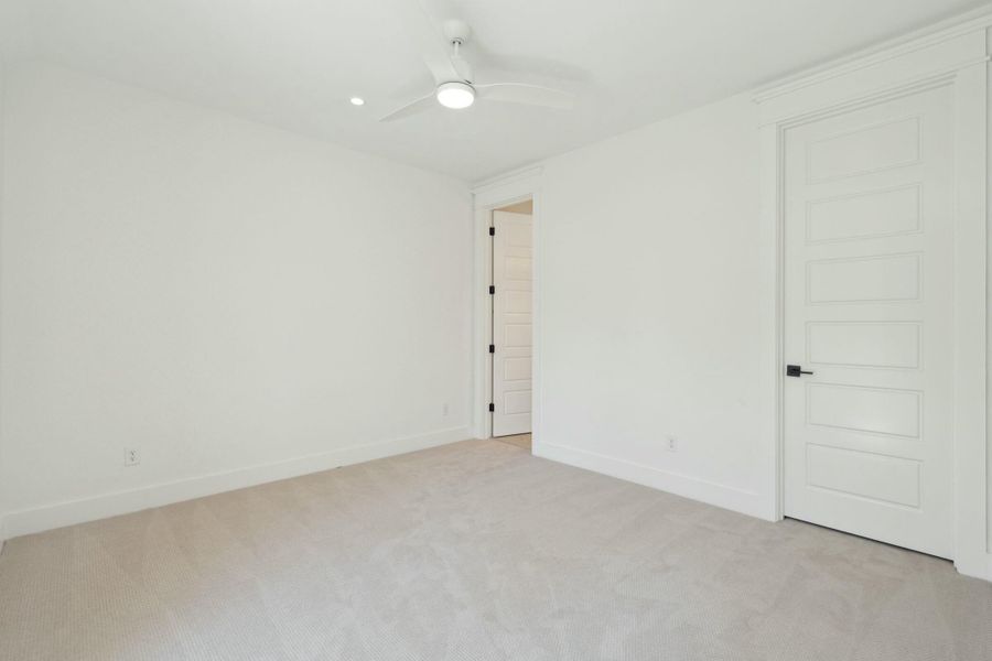 Spacious, unfurnished interior of a new home in , Johns Island (Image 54).