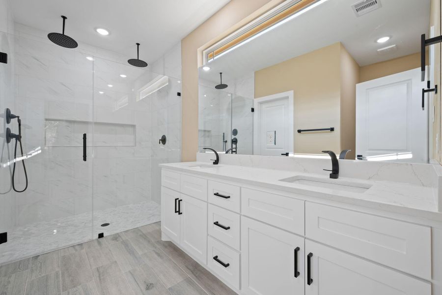 Furnished interior view inside a new home in , Livingston (Image 9).