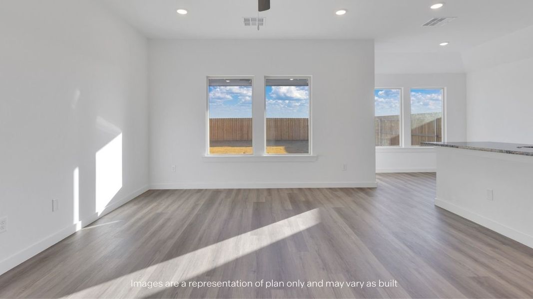Spacious, unfurnished interior of a new home in Allen Farms, Lubbock (Image 16).