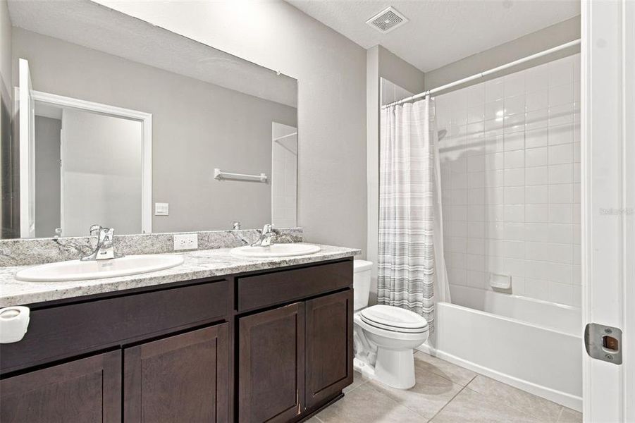 Furnished interior view inside a new home in , Wesley Chapel (Image 8).