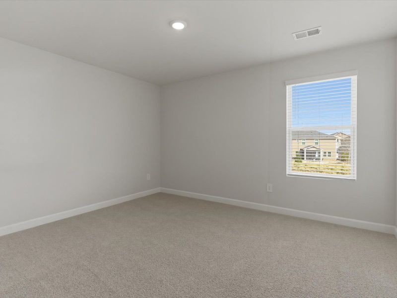 Spacious, unfurnished interior of a new home in Wexford Park, Fountain Inn (Image 17).