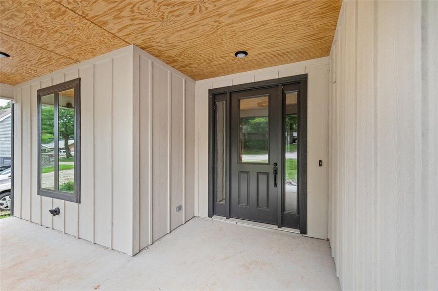 Exterior details and patio area of a home in , Granbury (Image 4). Exterior details and patio area of a home in , Granbury (Image 4).