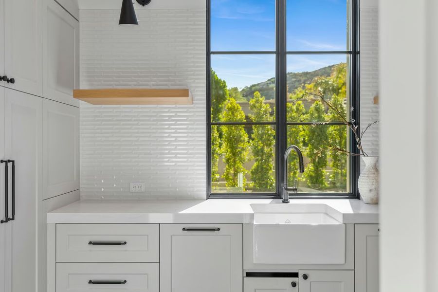 Representative furnished interior of a home built from the Hummingbird by BedBrock Developers in Bird Street Estates, Paradise Valley (Image 47). Representative furnished interior of a home built from the Hummingbird by BedBrock Developers in Bird Street Estates, Paradise Valley (Image 47).