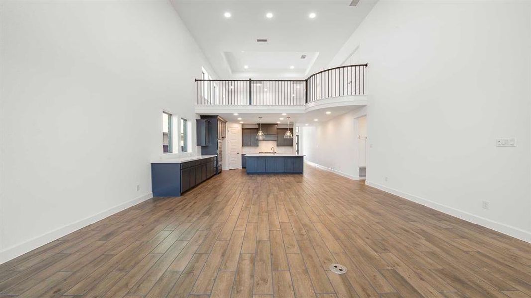 Spacious, unfurnished interior of a new home in Cambridge Crossing, Celina (Image 20).