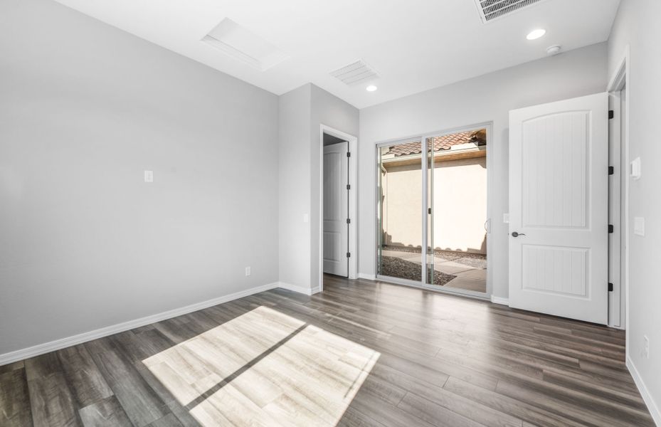 Spacious, unfurnished interior of a new home in Sun City Anthem at Merrill Ranch, Florence (Image 19). Spacious, unfurnished interior of a new home in Sun City Anthem at Merrill Ranch, Florence (Image 19).