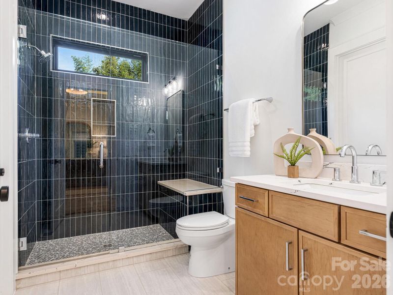 Main Floor Full Bath