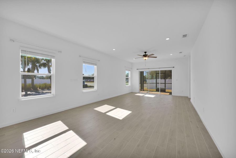 Spacious, unfurnished interior of a new home in , Jacksonville (Image 29).