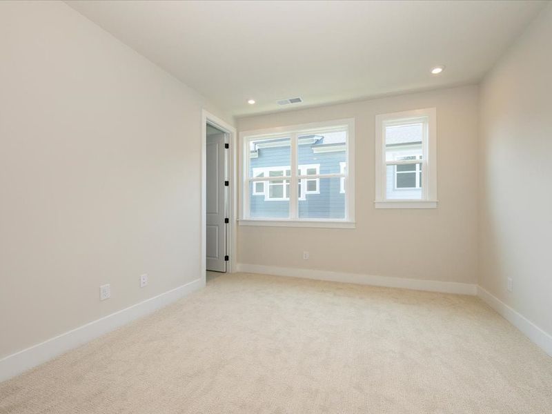 Spacious, unfurnished interior of a new home in Context at Oakhurst, Charlotte (Image 14). Spacious, unfurnished interior of a new home in Context at Oakhurst, Charlotte (Image 14).